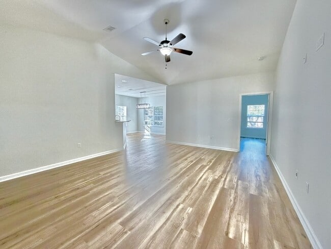 349 Fir Ave in Niceville, FL - Building Photo - Building Photo