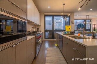 1020 N Marshfield Ave in Chicago, IL - Building Photo - Building Photo