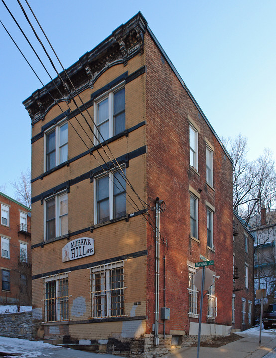 2136 Ravine St in Cincinnati, OH - Foto de edificio