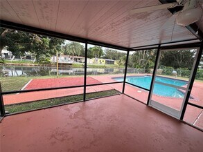 5232 SW 92nd Terrace in Cooper City, FL - Building Photo - Building Photo