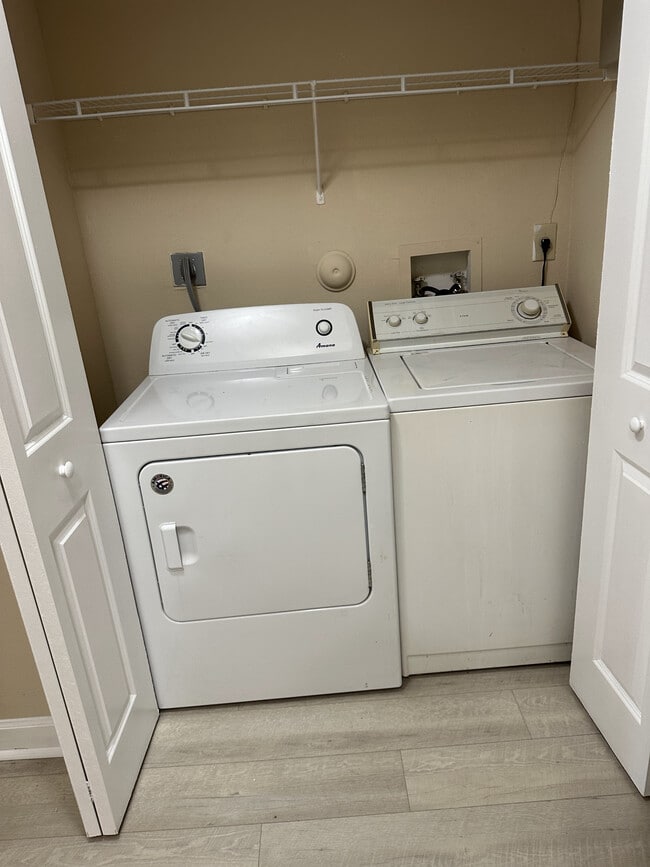 2642 NW 33rd St in Oakland Park, FL - Building Photo - Building Photo