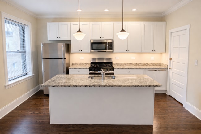 1360 E 52nd St, Unit 64-3W in Chicago, IL - Foto de edificio - Building Photo