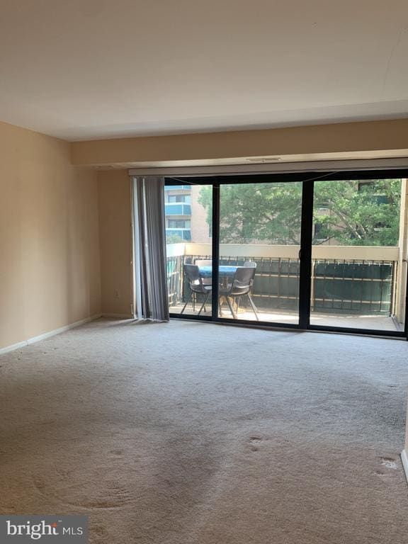 6147 Leesburg Pike in Falls Church, VA - Building Photo - Building Photo