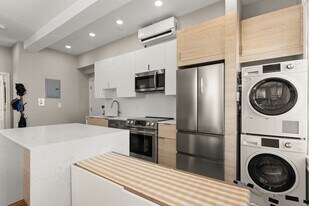 1082 Commonwealth Ave in Boston, MA - Building Photo