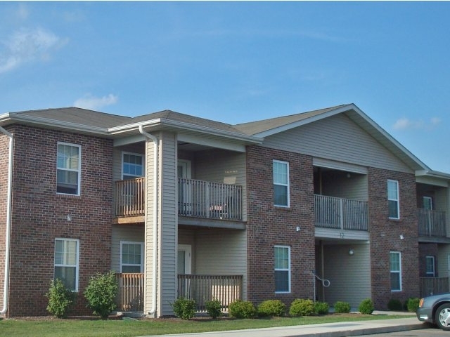 Westport Apartments in Sullivan, IL - Foto de edificio