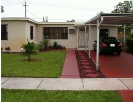 1590 NE 161st St in North Miami Beach, FL - Building Photo