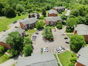 10 Dailey St, Unit F in Attleboro, MA - Building Photo - Building Photo