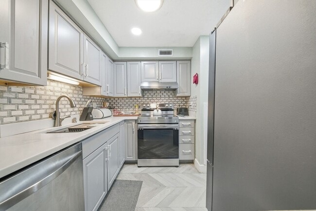 502 Oak St in Brockton, MA - Building Photo - Building Photo