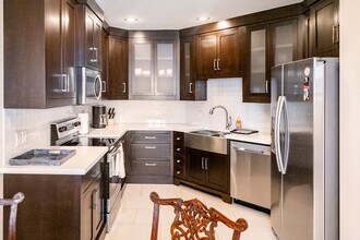 212 SE A St in Bentonville, AR - Building Photo - Building Photo