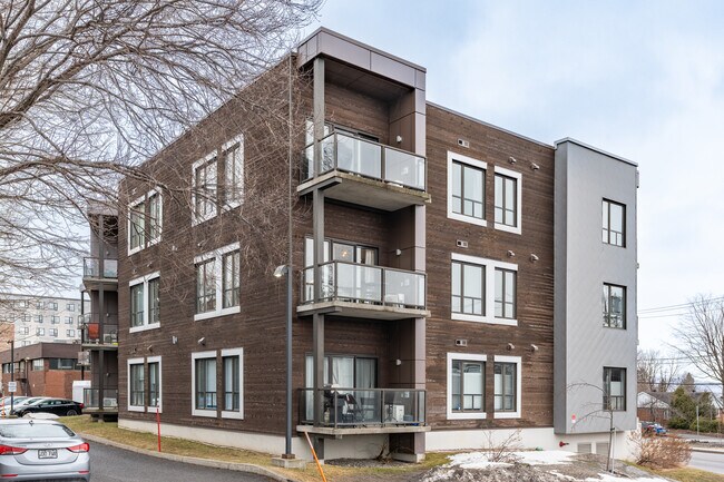 2663 Sainte-Foy Ch in Québec, QC - Building Photo - Building Photo