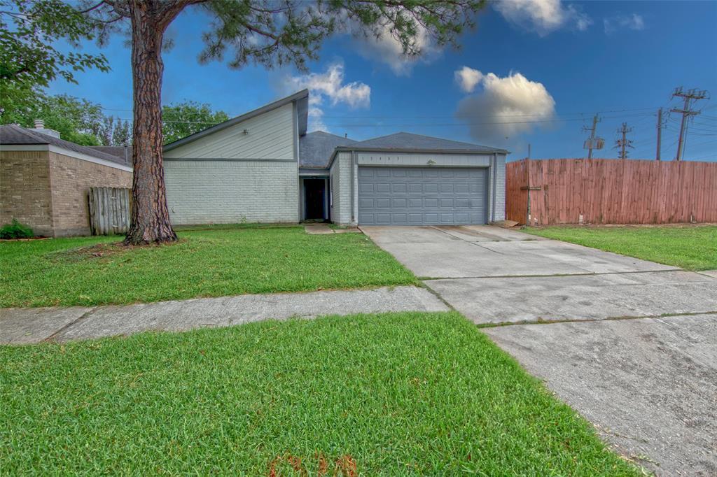 13403 Carvel Ln in Houston, TX - Building Photo