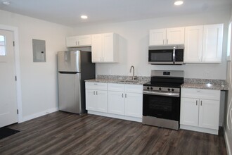 14311 Rte 9W in Ravena, NY - Foto de edificio - Building Photo