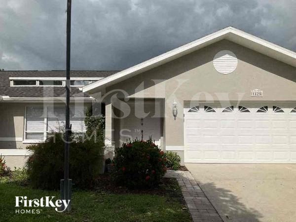 1825 SW 8th Ct in Cape Coral, FL - Building Photo