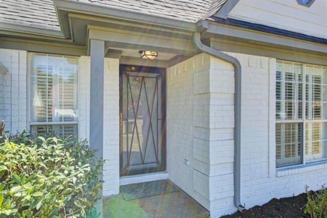 6479 Stone Lake Dr in Bartlett, TN - Building Photo - Building Photo