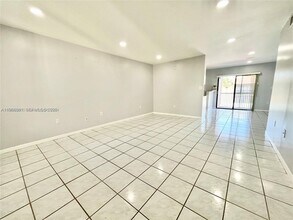 10350 SW 220th St in Cutler Bay, FL - Building Photo - Building Photo