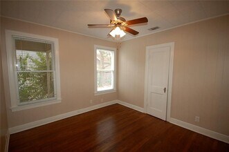 907 E 38th St in Austin, TX - Building Photo - Building Photo