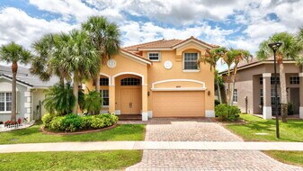 2237 Newport Isles Blvd in Port St. Lucie, FL - Building Photo