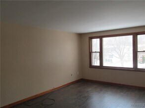 101 Dale Dr in North Tonawanda, NY - Building Photo - Building Photo