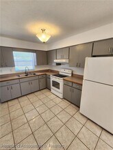 3302 Dolphin Dr in Sebring, FL - Building Photo - Building Photo