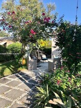 274 NW 92nd St in Miami Shores, FL - Building Photo - Building Photo