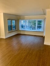 5567 W Van Buren St in Chicago, IL - Building Photo - Building Photo