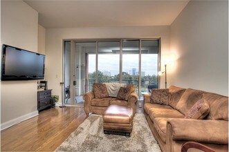 701 Royal Ct-Unit -Unit 312 in Charlotte, NC - Building Photo - Building Photo