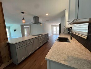 935 Contento St in Siesta Key, FL - Building Photo - Building Photo