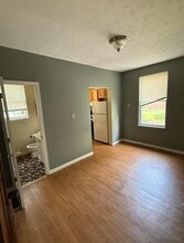 212 McClelland Ave in St Bernard, OH - Building Photo - Building Photo