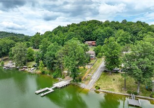 412 Lakeshore Rd-Unit -1 in Bluff City, TN - Foto de edificio - Building Photo