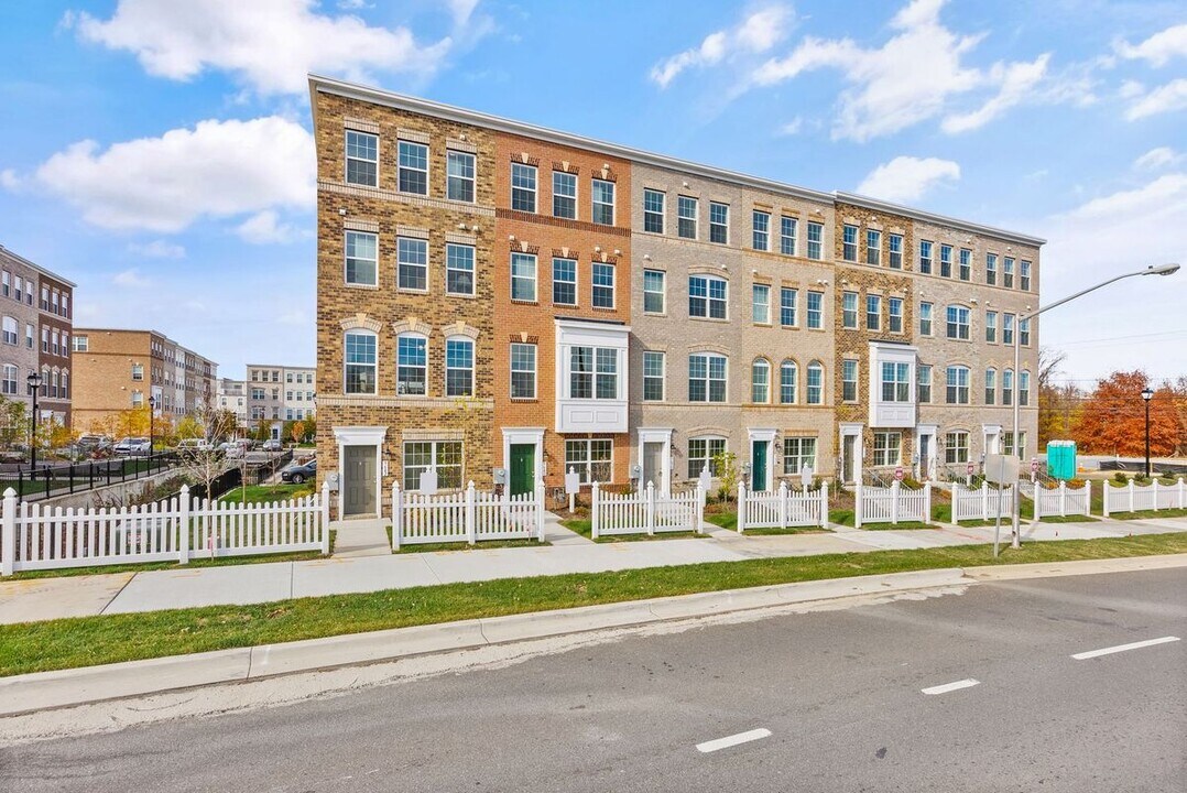 9642 Weshire Dr in Upper Marlboro, MD - Building Photo
