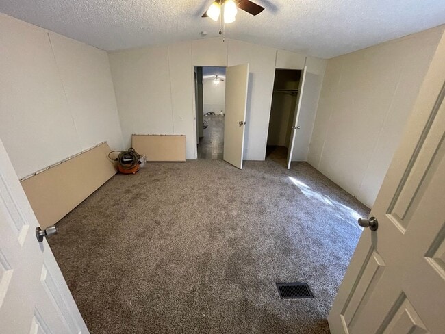 317 King William in Canyon Lake, TX - Building Photo - Building Photo