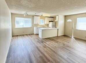 2120 Chrysler Dr in Modesto, CA - Building Photo - Building Photo