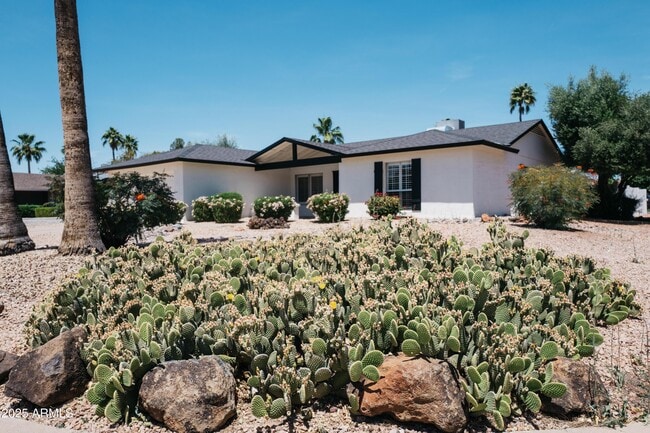 4944 E Andora Dr in Scottsdale, AZ - Building Photo - Building Photo