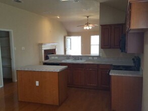 6717 Dream Dust Dr in North Richland Hills, TX - Foto de edificio - Building Photo