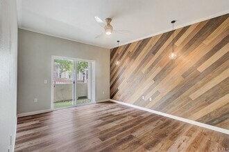 555 Lands End Way, Unit 208 in Oceanside, CA - Building Photo - Building Photo