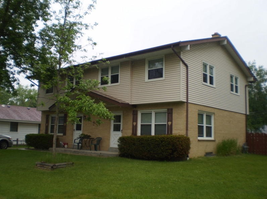 Eder Lane Apartments in West Bend, WI - Building Photo