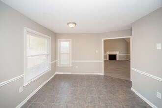 6602 Meadow Bend Dr in Memphis, TN - Building Photo - Building Photo