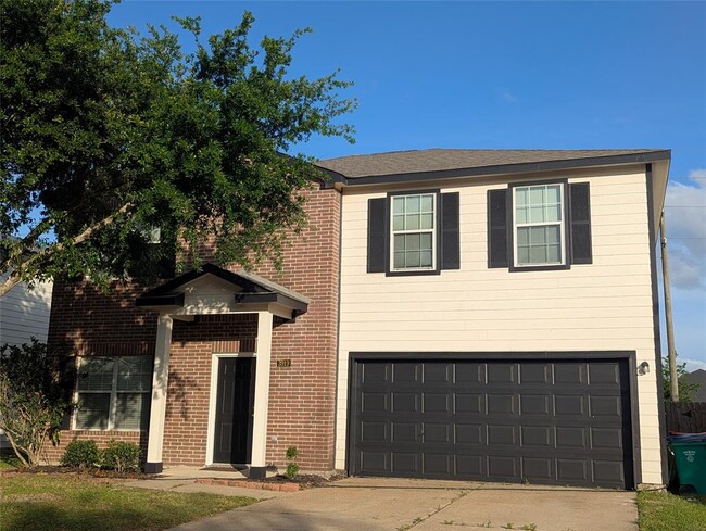 property at 3919 Hollow Cove Ln