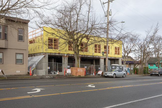 Martina Apartments in Seattle, WA - Building Photo - Building Photo