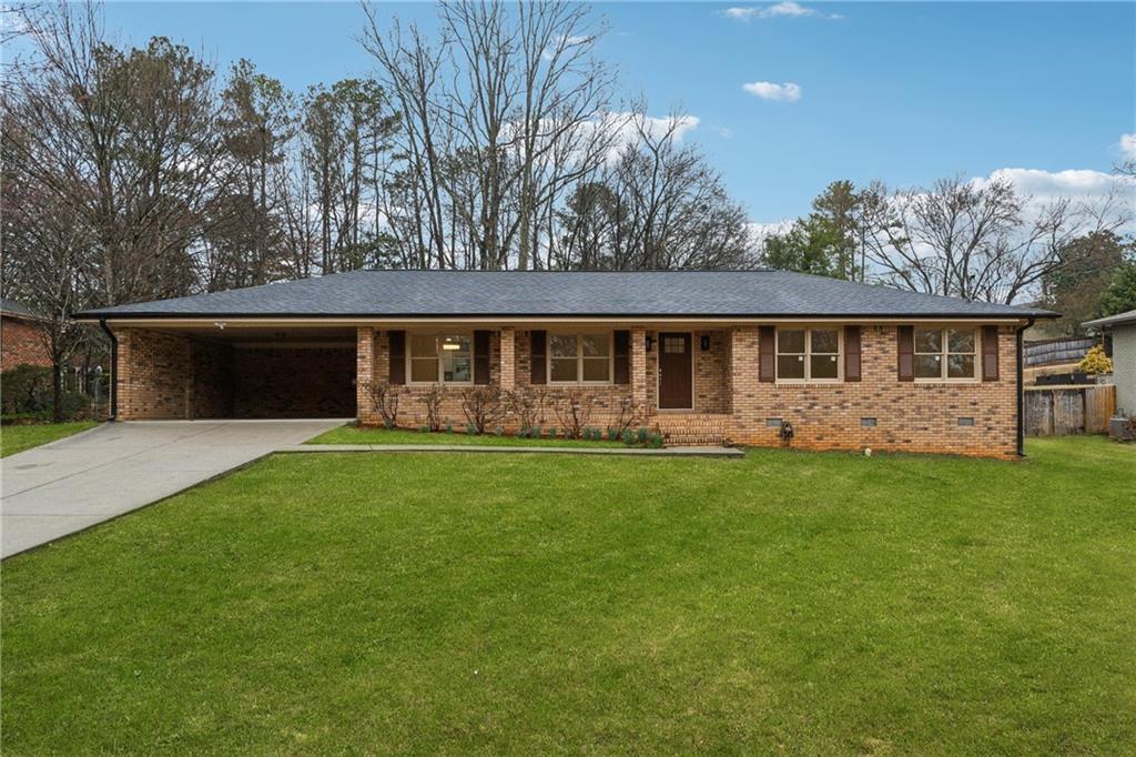 270 Alpine Dr in Roswell, GA - Building Photo