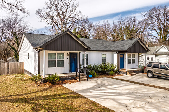 Duplex in High Point, NC - Building Photo - Primary Photo