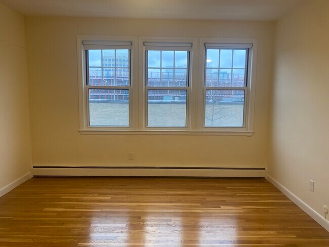 172 N Beacon St, Unit 1