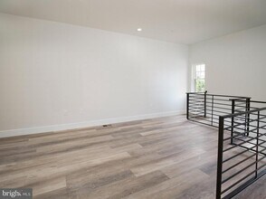 303 Fountain St in Philadelphia, PA - Building Photo - Building Photo