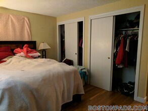 92 Sylvia St in Arlington, MA - Building Photo - Building Photo