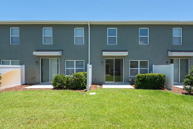 35 Vista Oaks Ln in Port Orange, FL - Building Photo - Building Photo