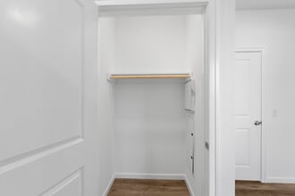 51 E Main St in Bergenfield, NJ - Building Photo - Building Photo