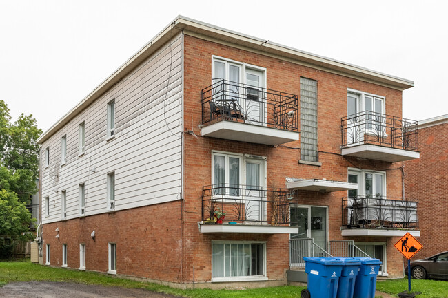 340 De La Sapinière-Dorion Rue E