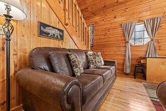 1652 Raccoon Den Way in Sevierville, TN - Building Photo - Building Photo