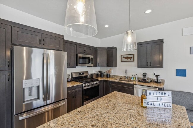 45 8th Ave W in Kalispell, MT - Foto de edificio - Building Photo