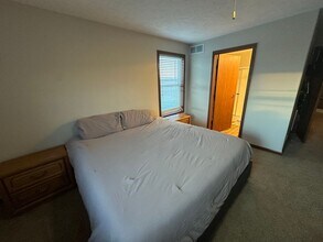 3317 15th St NW in Minot, ND - Building Photo - Building Photo